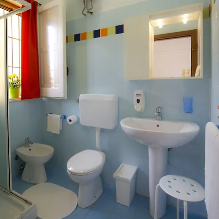 ベッド・アンド・ブレックファスト Fiori Gialli Caucana 3*