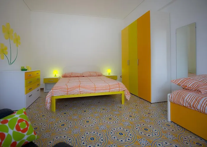 Fiori Gialli Caucana Bed & Breakfast 3*