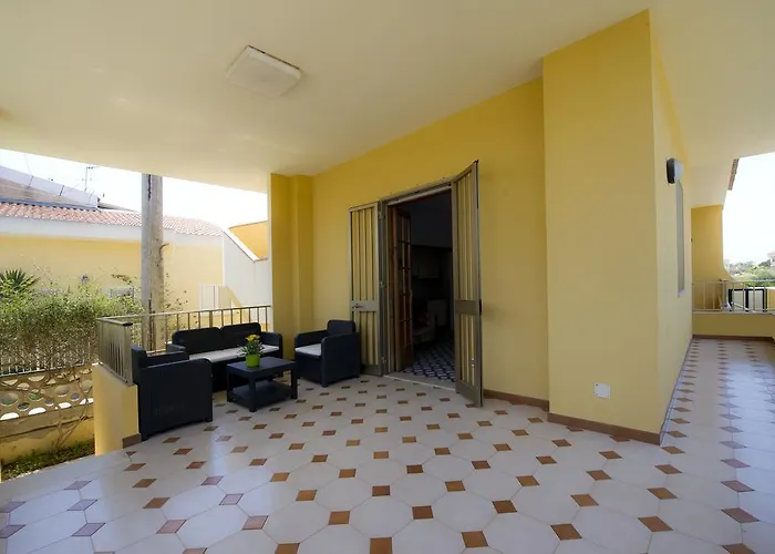 Fiori Gialli Caucana Bed & Breakfast Santa Croce Camerina