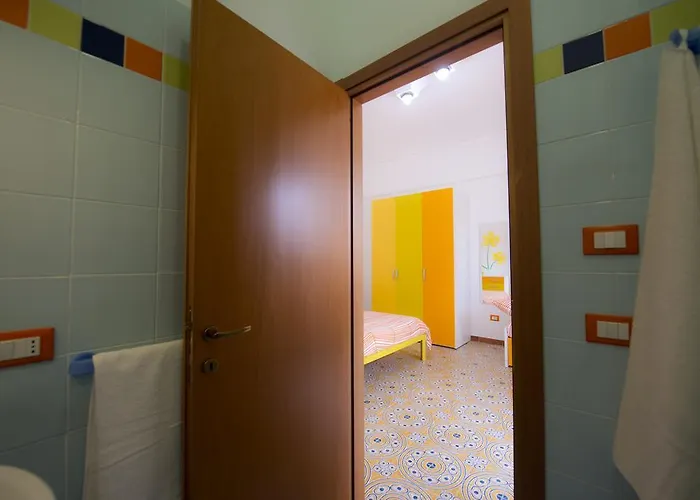 Bed & Breakfast Fiori Gialli Caucana 3*